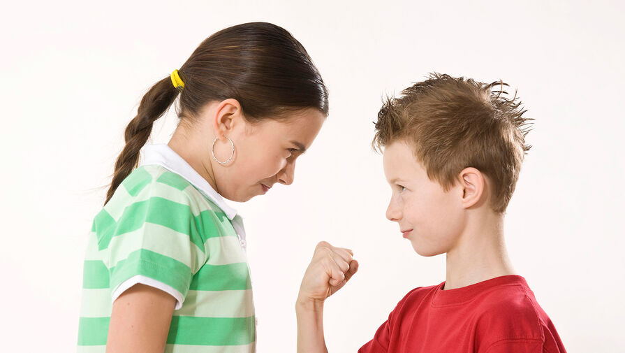 Ученые узнали парадоксальную причину ссор и драк между братьями и сестрами